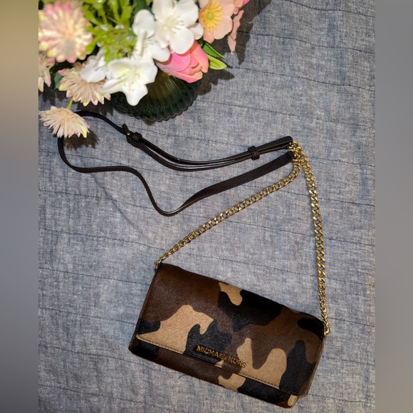 Micheal Kors calf hair wallet Crossbody chain bag - Picture 1 of 16